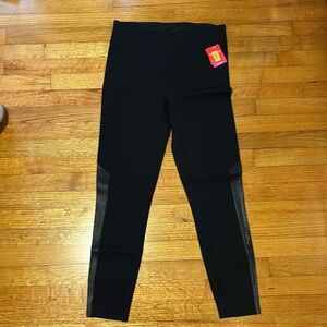 Spanx Leggings: Pointe Fabric, Shaping Waistband, and Faux Leather Panels